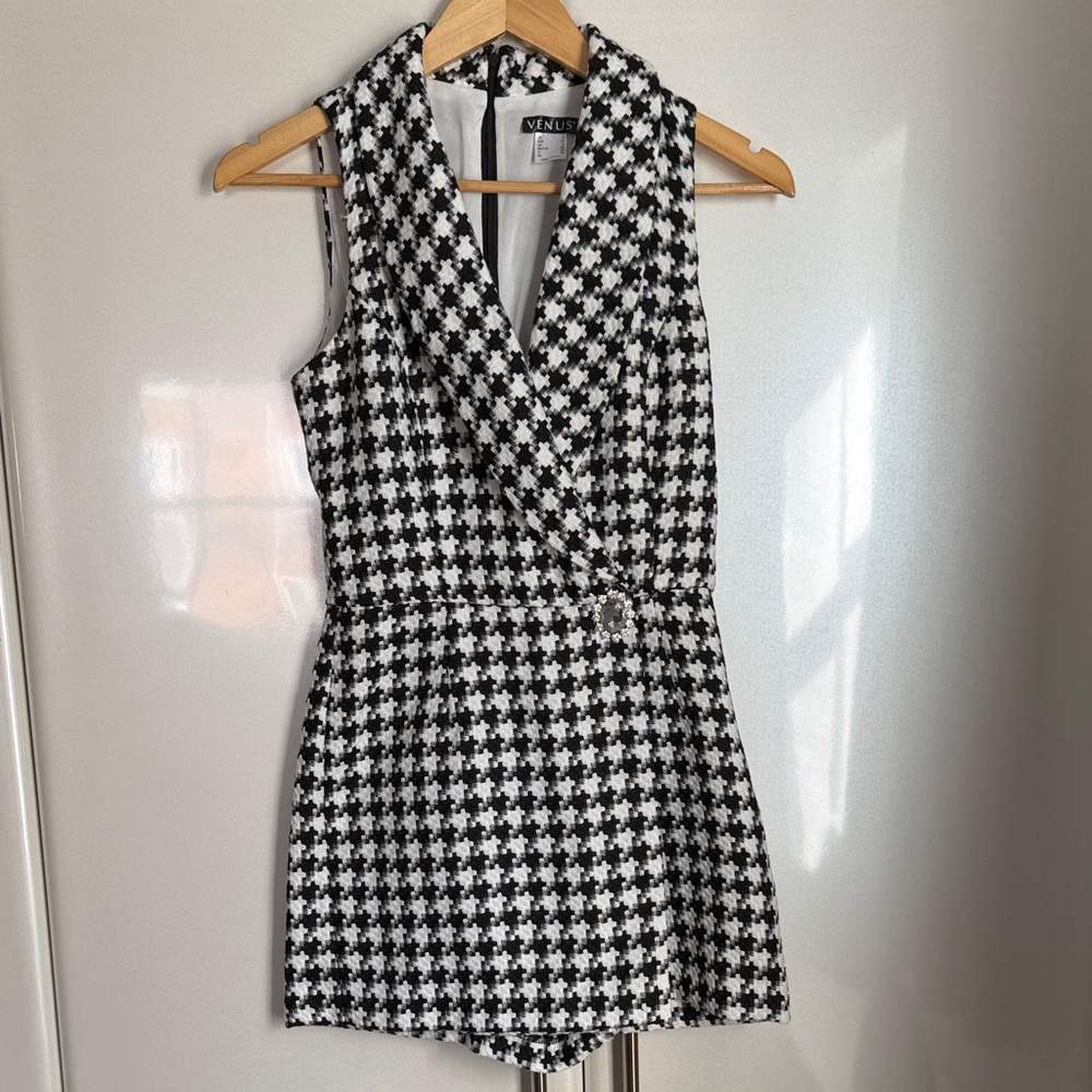 VENUS Monochrome Houndstooth Mini Dress